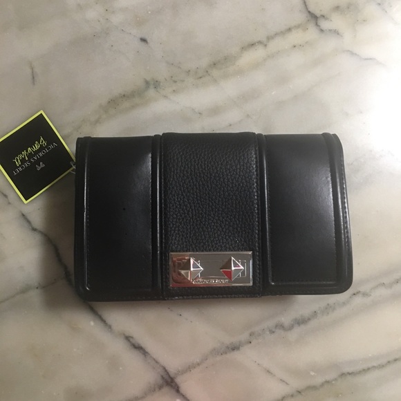 💣 NWT Victoria’s Secret Bombshell embossed black leather & animal print ba… - Picture 1 of 13